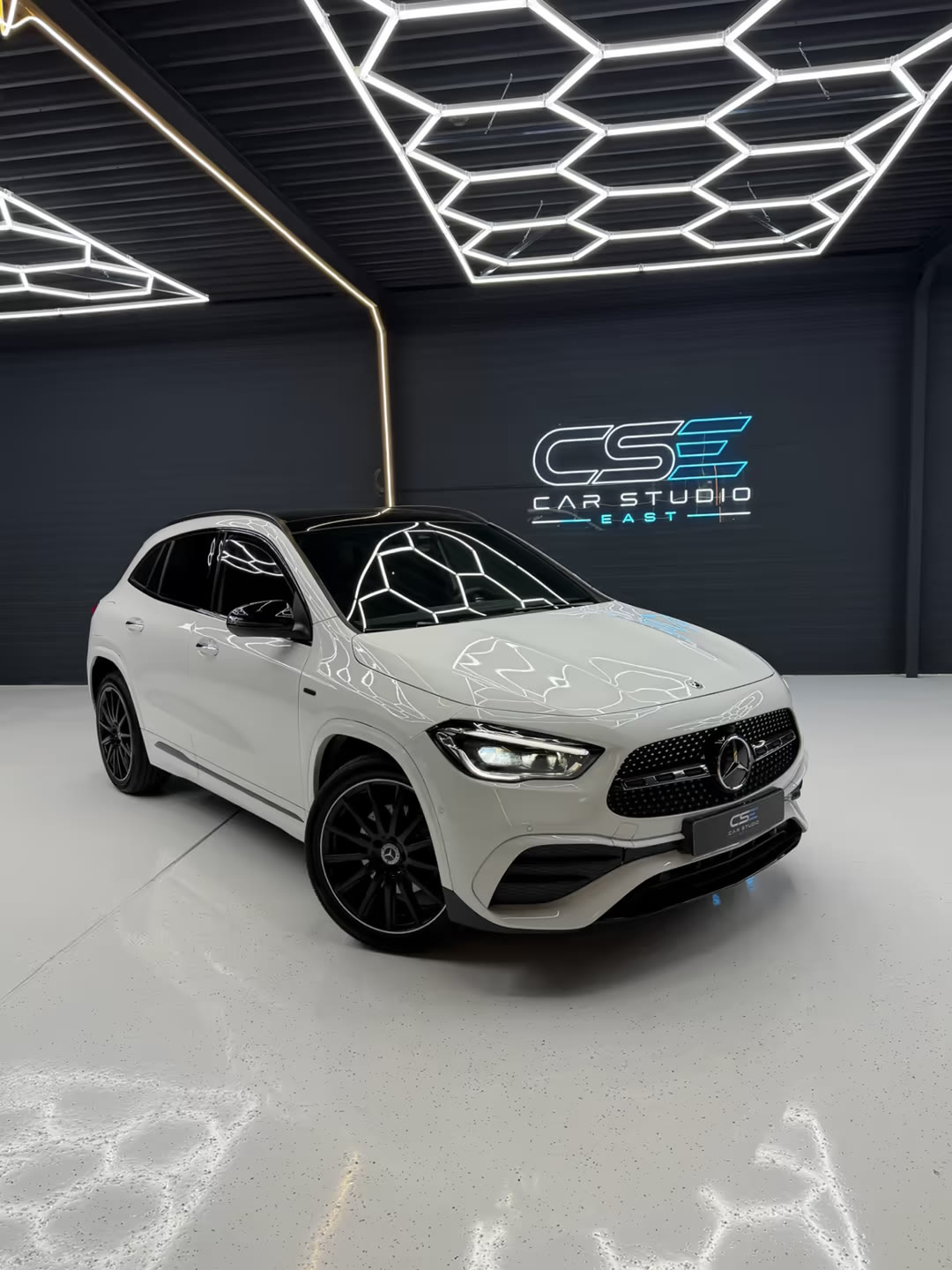 Mercedes vóór de carwrapping