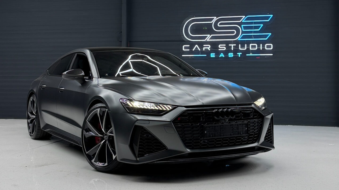 Auto in de studio van Car Studio East in Doetinchem